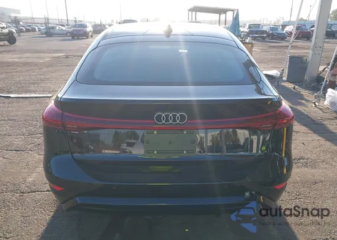 2025 Audi A6 E-Tron Premium Plus z USA, uszkodzony, nr VIN WAU2CAGH4SA018724